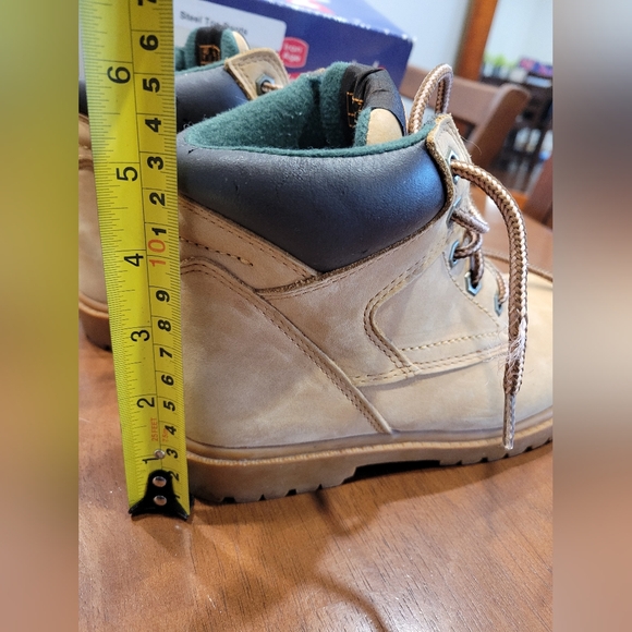 SAFETY BOOTS. Iron Age Safety Boots. Size 5 - Picture 12 of 12